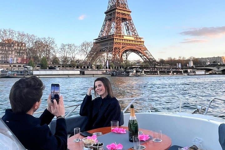 Private Seine River Cruise - Eiffel Tower Lights — photo 5