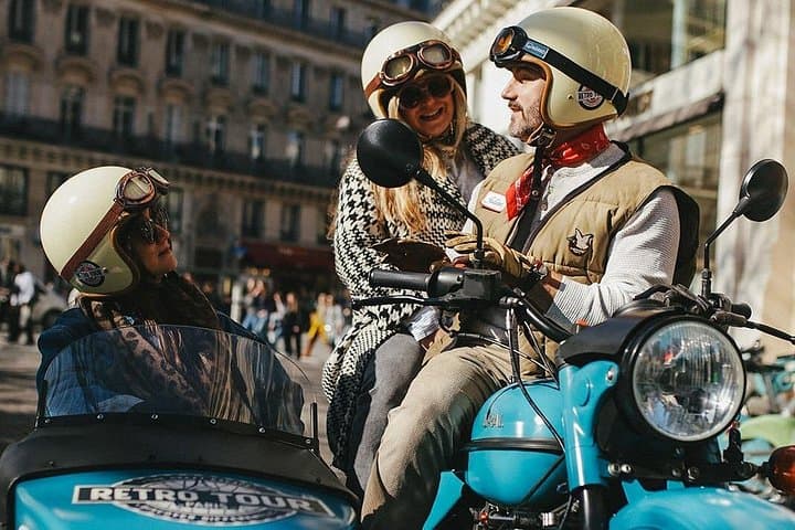 Paris Vintage Private City Tour on a Sidecar Motorcycle — photo 2
