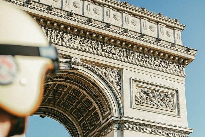 Paris Highlights city tour on a vintage Sidecar Motorcycle — photo 5