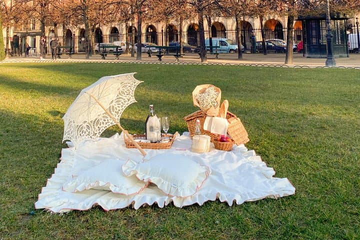 Parisian Romantic Picnic — photo 6