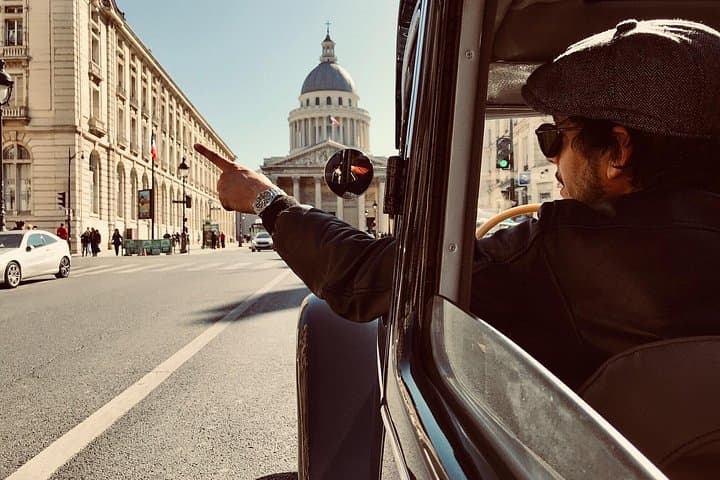 Paris Private Guided Tour in a Vintage Car with Driver — photo 16
