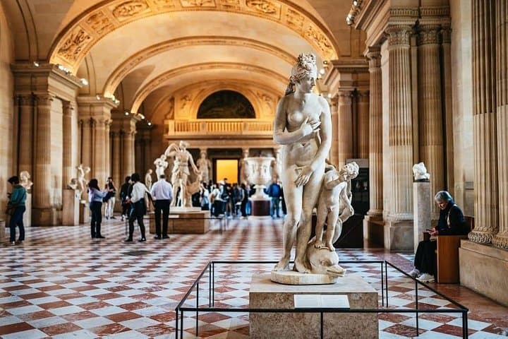 Paris: Louvre Museum Tour Mona Lisa & Iconic Masterpieces — photo 11