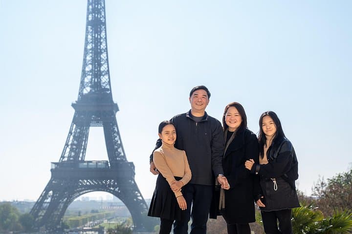 Photo Session in Paris - Photographer at the Eiffel Tower — photo 7