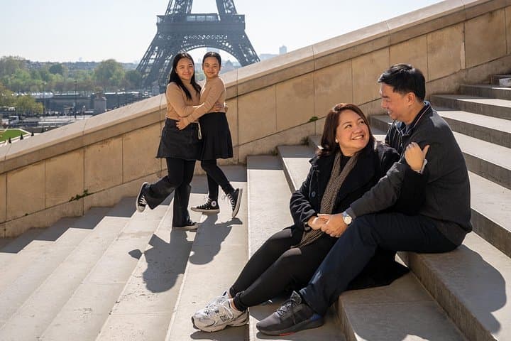 Photo Session in Paris - Photographer at the Eiffel Tower — photo 18