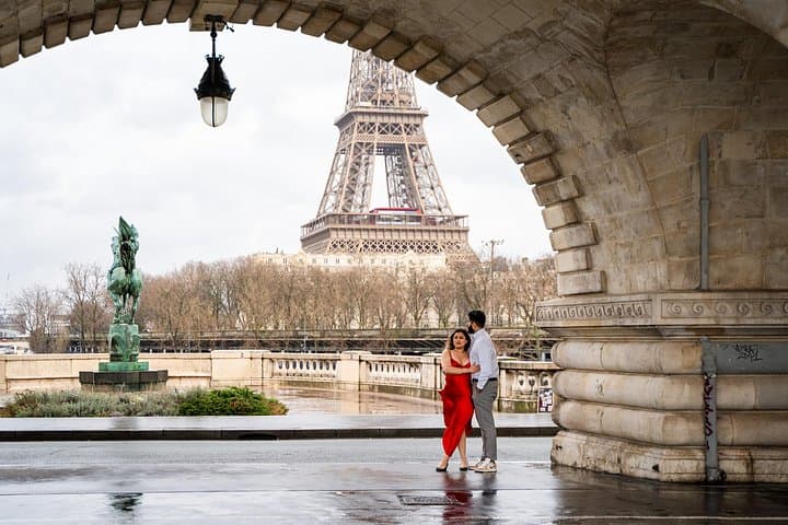 Paris private photoshoot around Eiffel Tower (or Louvre) — photo 12