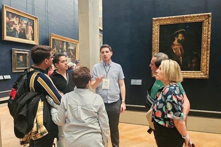 Louvre Museum Small-Group Guided Tour with Masterpieces & Access — photo 16