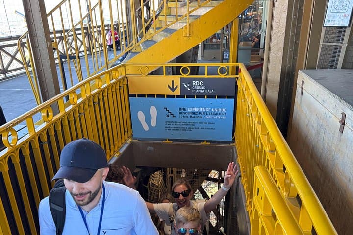 Eiffel Tower Guided Tour by Stairs with Reserved Access — photo 9