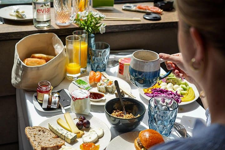 Unlimited brunch cruise on the Seine — photo 1