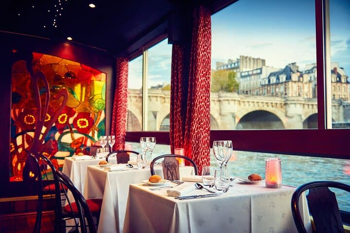 Paris Seine River Dinner Cruise by Maxim's with Champagne & Music — photo 5