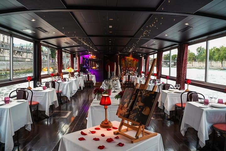 Paris Seine River Dinner Cruise by Maxim's with Champagne & Music — photo 14