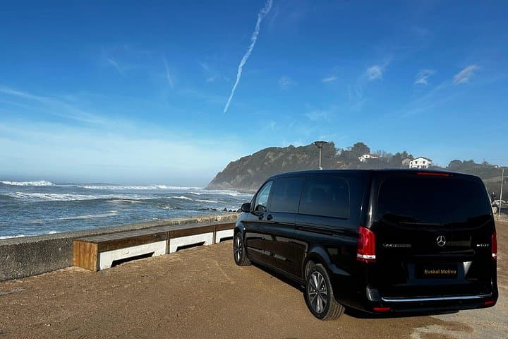Explore Biarritz: 3-Day Private Minivan Tour