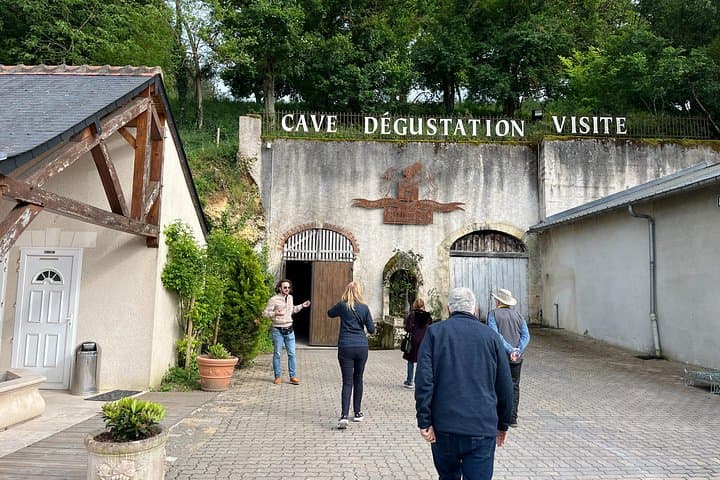 Loire Valley Wine & Castle Tour from Paris With Tasting & Pickup — photo 11