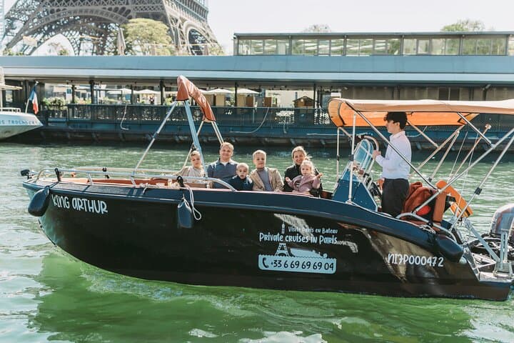 Top Private Cruises in Paris with French Champagne and surprises — photo 2