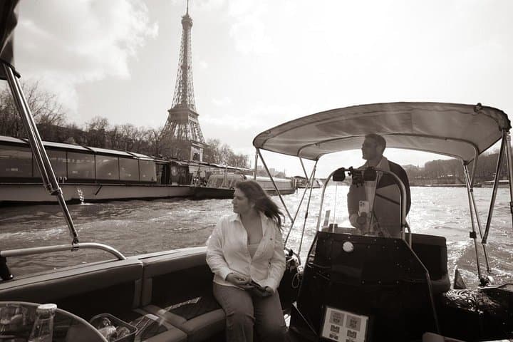 Top Private Cruises in Paris with French Champagne and surprises — photo 4