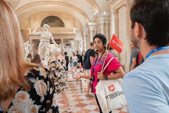 Semi-Private Paris in a Day Tour: Louvre, Montmartre & Notre Dame — photo 9
