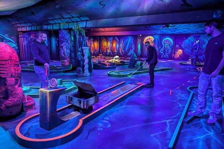 Ticket 45min Game - Fluorescent Mini Golf Under the Ocean — photo 1