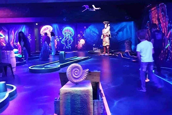 Ticket 45min Game - Fluorescent Mini Golf Under the Ocean — photo 3