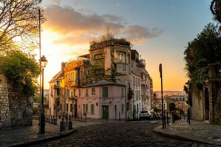 Paris Montmartre Walking Tour Best Art Culture and Food — photo 7