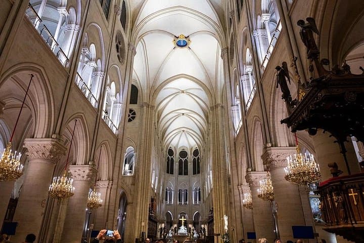 Paris: Notre-Dame Cathedral & Ile de la Cité Guided Tour — photo 4