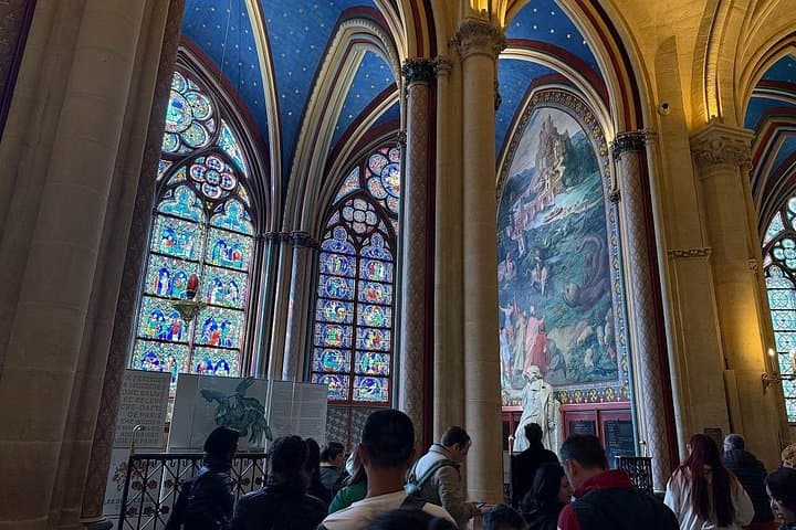 Paris: Notre-Dame Cathedral & Ile de la Cité Guided Tour — photo 6