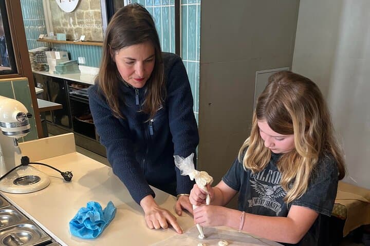 Fun Macaron Class for Families in Paris — photo 1