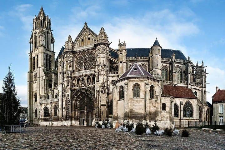 Château de Compiègne, Pierrefonds and Medieval Senlis Tour — photo 4