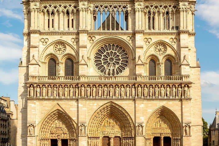 Notre Dame Interior and Exterior Small Group Guided Tour — photo 11