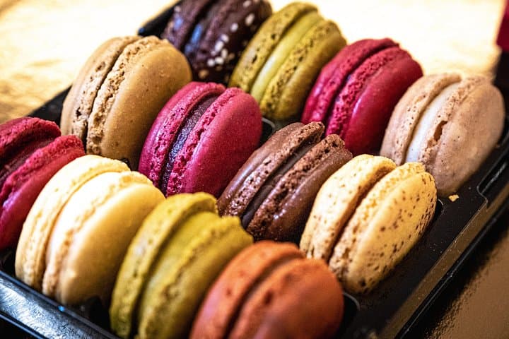 Crepes, Chocolates and Macarons in Montmartre — photo 7