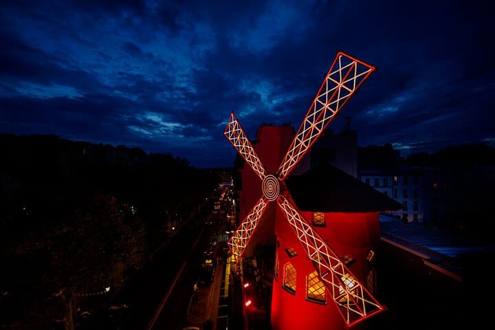 Paris Moulin Rouge 3-Courses Dinner with Wine and Show — photo 9