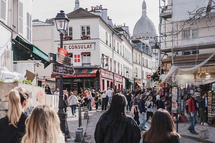 Explore Paris in a Vintage Van — photo 5