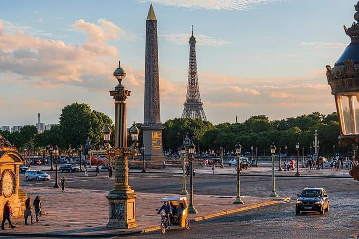 Explore Paris in a Vintage Van — photo 3