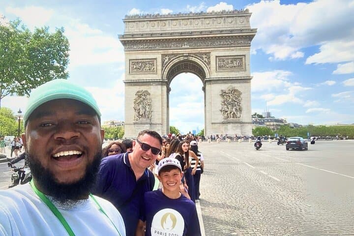 Guided Tour of the Champs-Élysées with Arc de Triomphe Tickets — photo 1