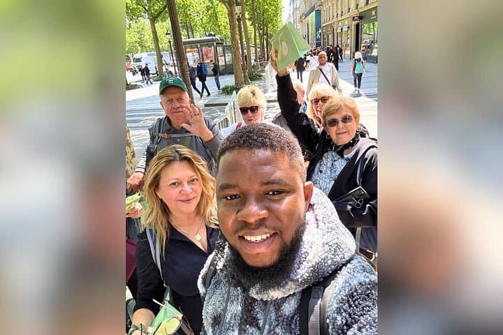Guided Tour of the Champs-Élysées with Arc de Triomphe Tickets — photo 2