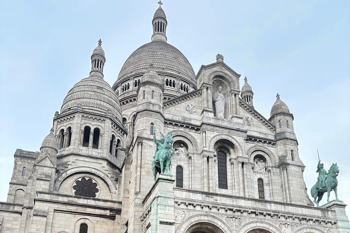 Explore Montmartre and Sacre Coeur with the best guides in Paris — photo 1