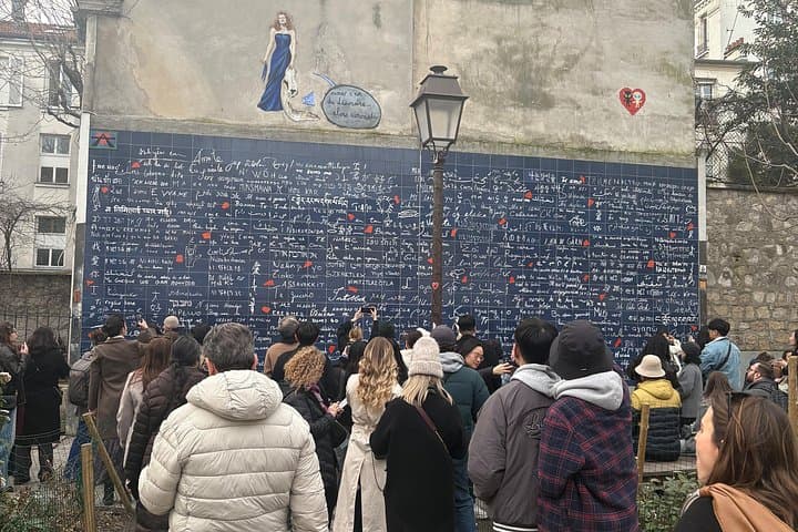 Explore Montmartre and Sacre Coeur with the best guides in Paris — photo 10