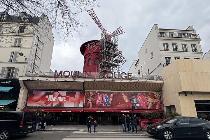 Explore Montmartre and Sacre Coeur with the best guides in Paris — photo 11