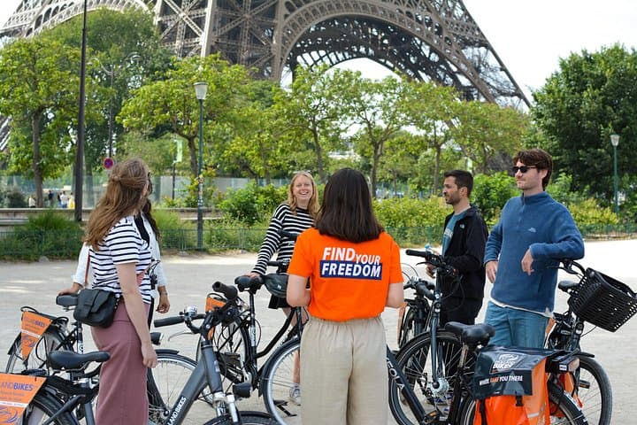 Paris Highlights Small-Group Bike Tour for First-Time Visitors — photo 7