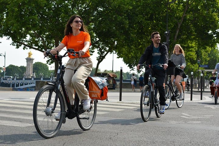 Paris Highlights Small-Group Bike Tour for First-Time Visitors — photo 6