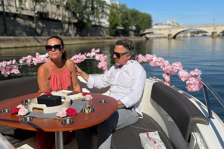 Private Seine River Cruise - Eiffel Tower Lights — photo 16