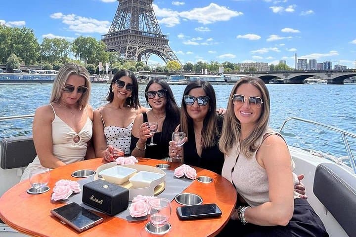 Private Seine River Cruise - Eiffel Tower Lights — photo 2