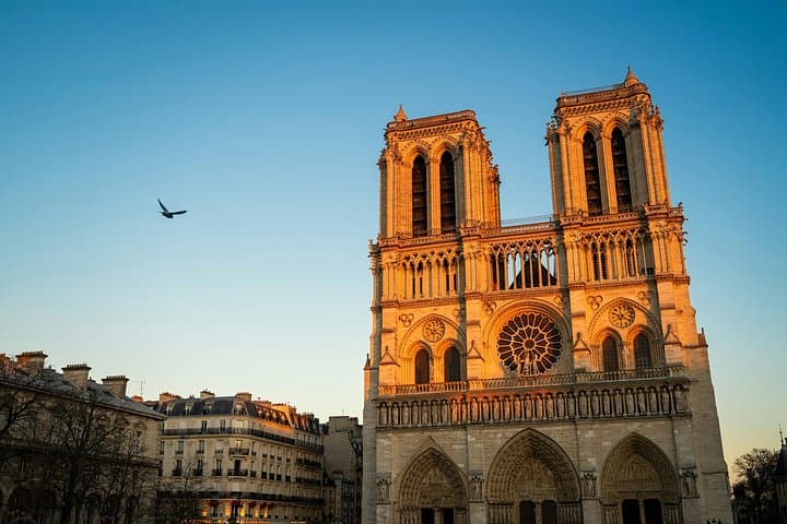 Paris Notre-Dame Interior or Exterior Walking Tour — photo 15