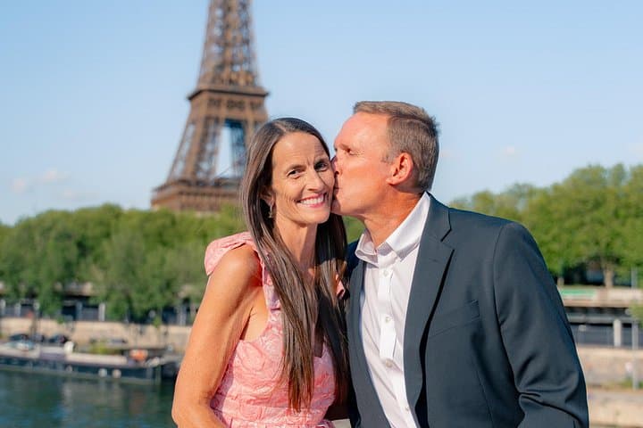 Private Photo Shoot at the Eiffel Tower or Louvre — photo 13