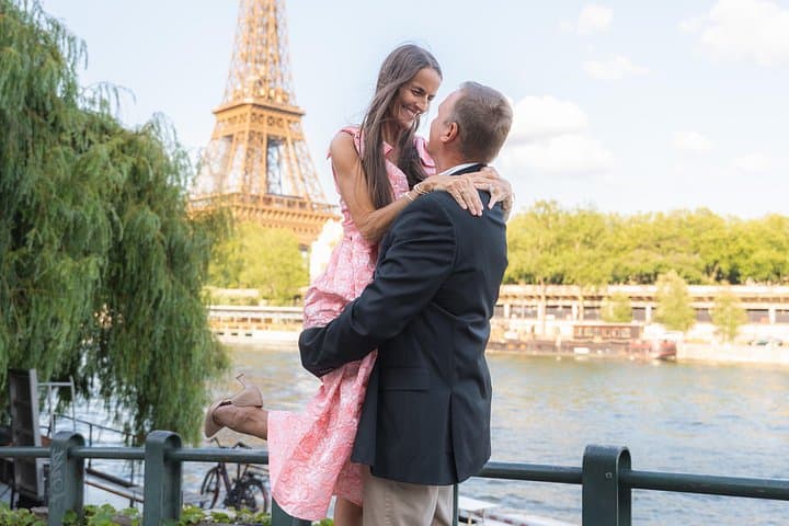 Private Photo Shoot at the Eiffel Tower or Louvre — photo 4