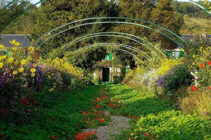 Private getaway in Giverny 8h Van Vip Departure Paris — photo 4