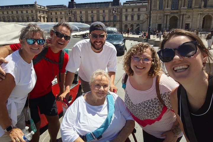 Private Tour of Paris in Tuktuk — photo 12