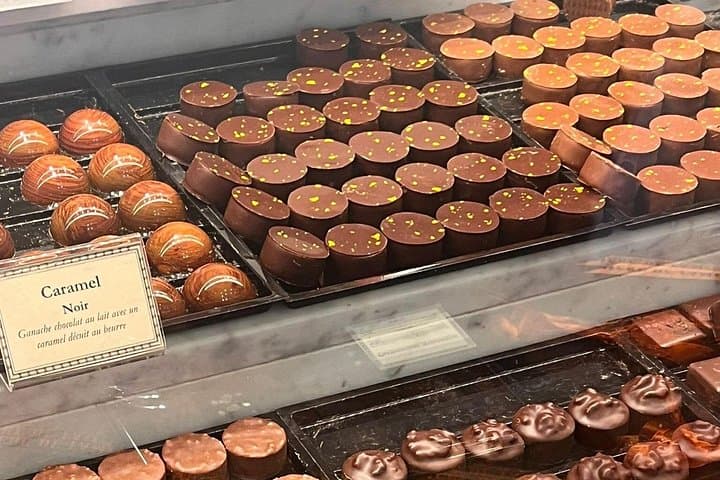 Private Saint-Germain Chocolate, Pastries & Macaron Walking Tour — photo 5