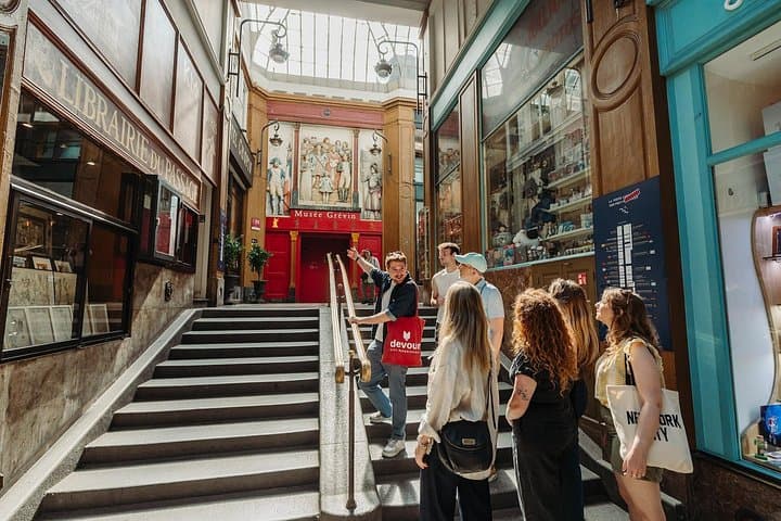 Paris Pastry Tour - Croissants, Macarons & Iconic French Desserts — photo 9