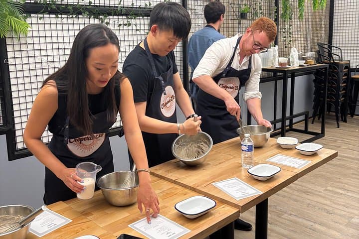 Paris Crêpe & Galette Making Workshop — photo 4