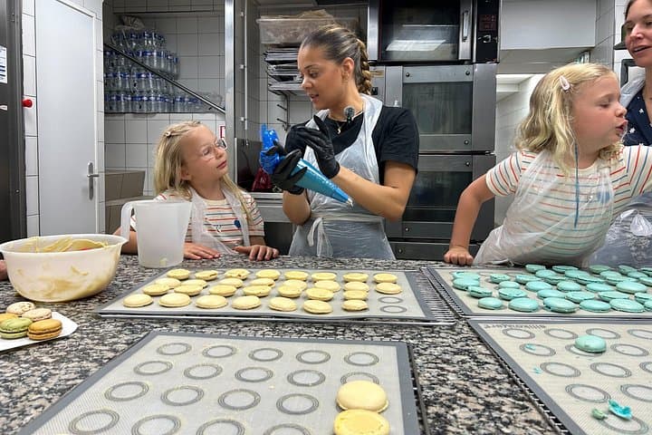 Paris Behind the Scenes Macaron Baking Class — photo 7