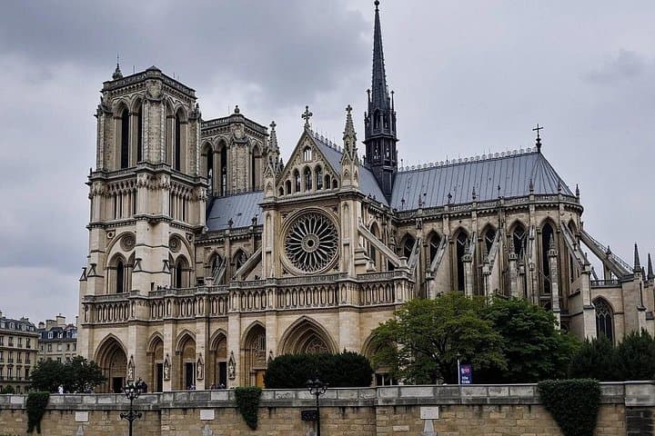 Notre-Dame Cathedral Access and Outdoor Walking Tour — photo 14